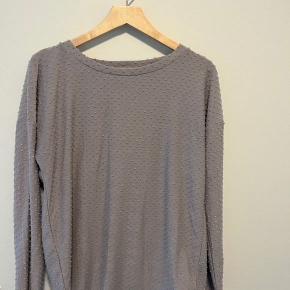 Medium Wilfred Shirt Cutout Back - Picture 1 of 2